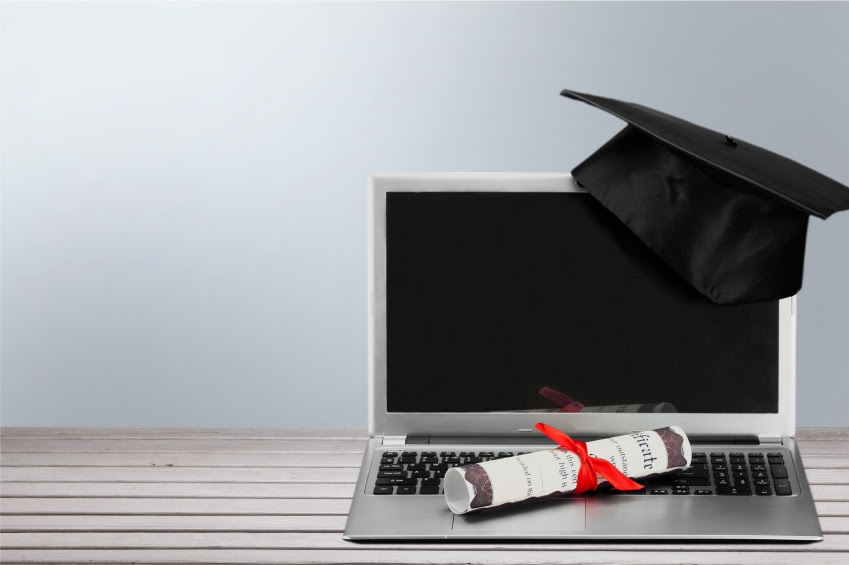 HEC ou ESCP Europe : Masters 100% en ligne à portée de clic