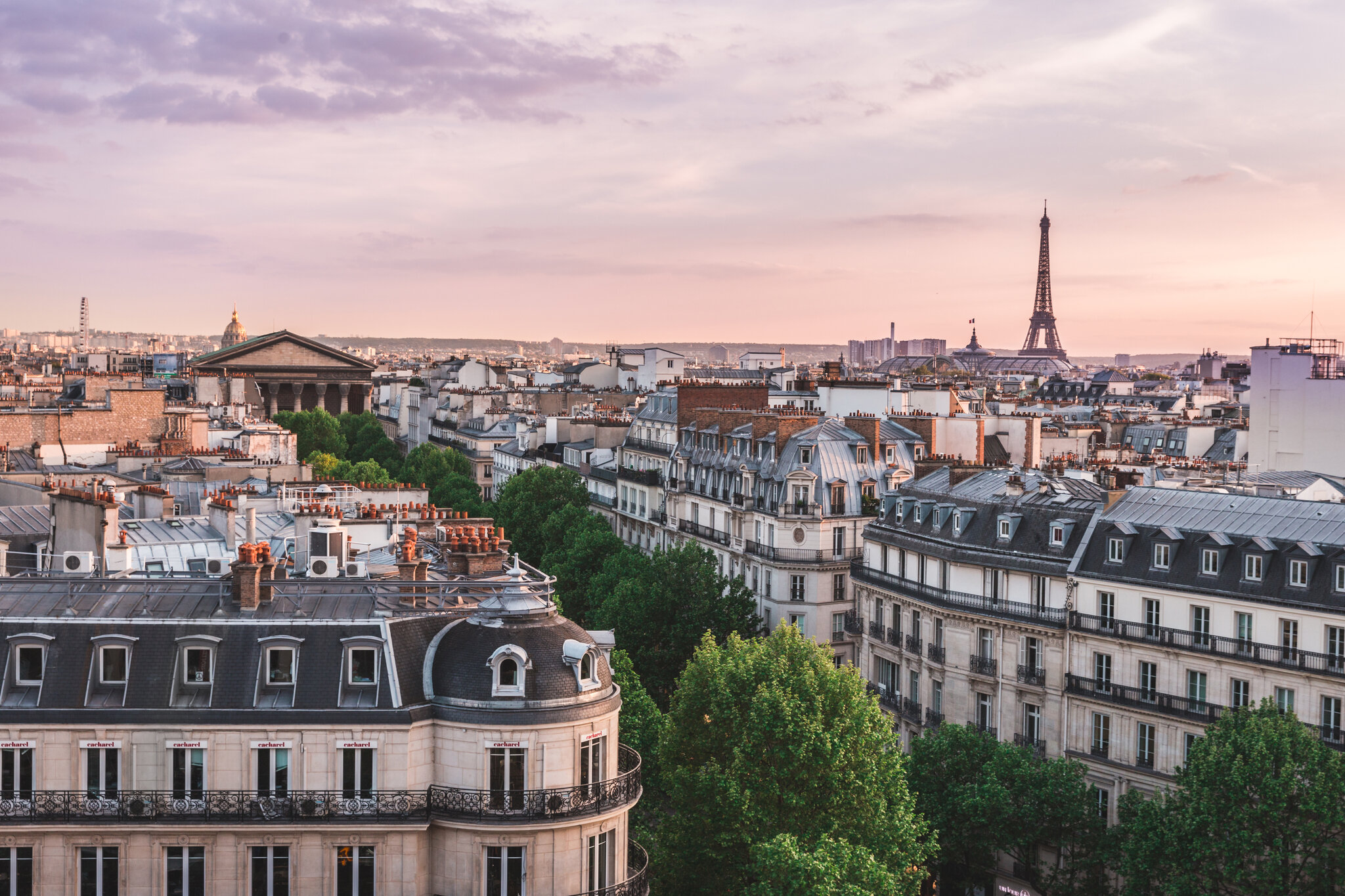Cette école s’implante au cœur de Saint-Ouen pour son développement parisien