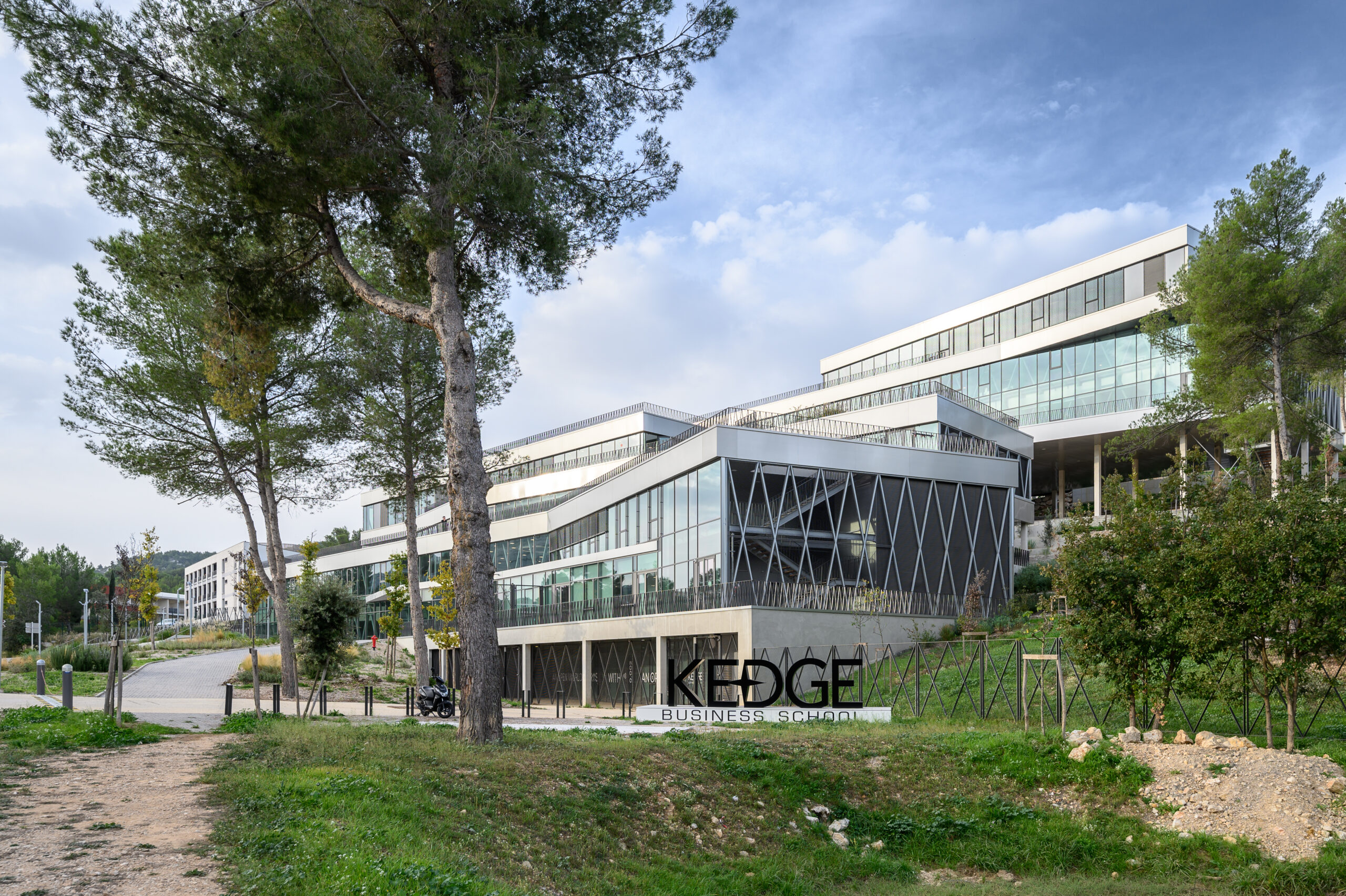Les programmes post-bac de KEDGE forment à l’international !