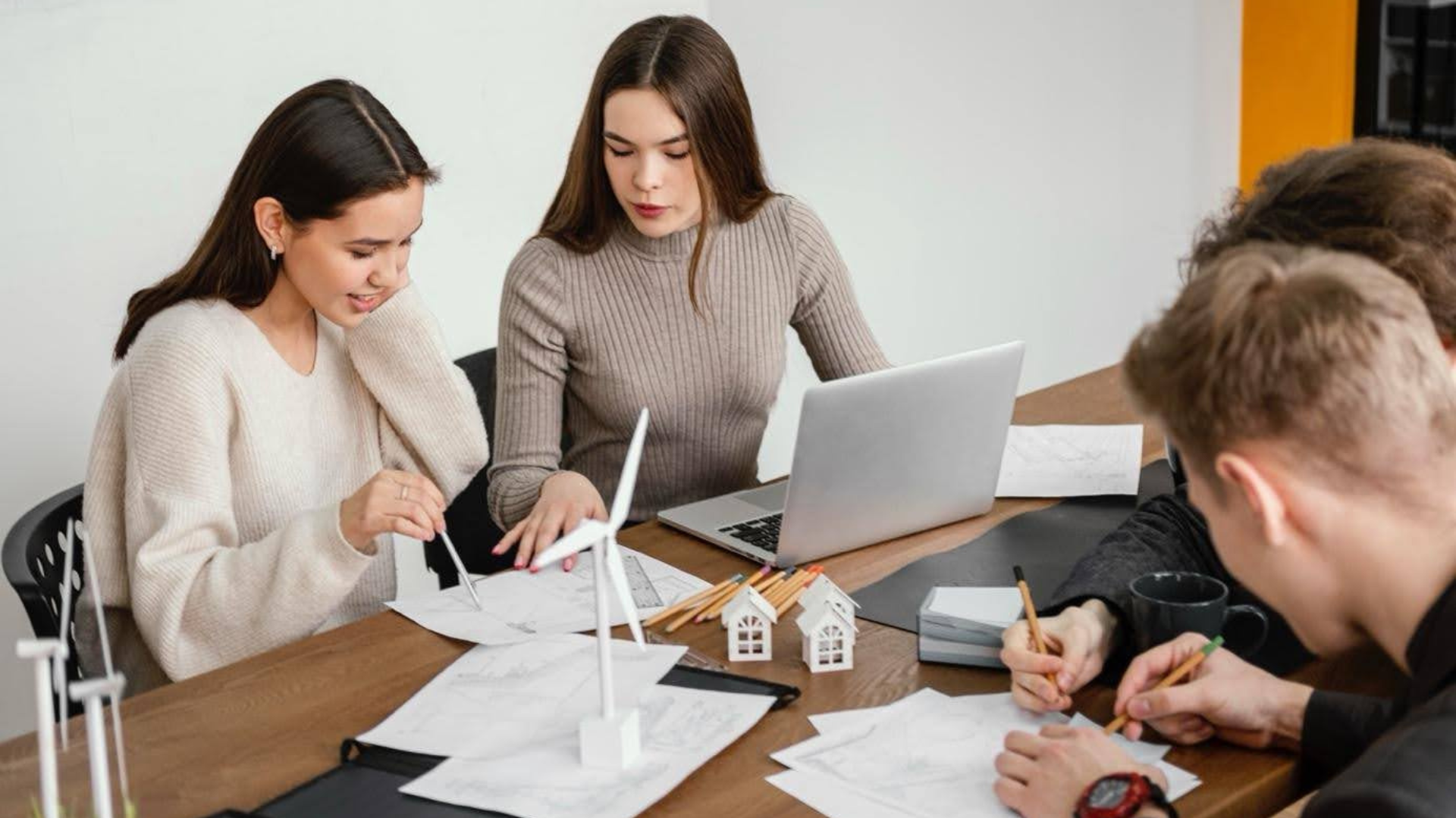 Quelle formation choisir pour devenir agent immobilier ?