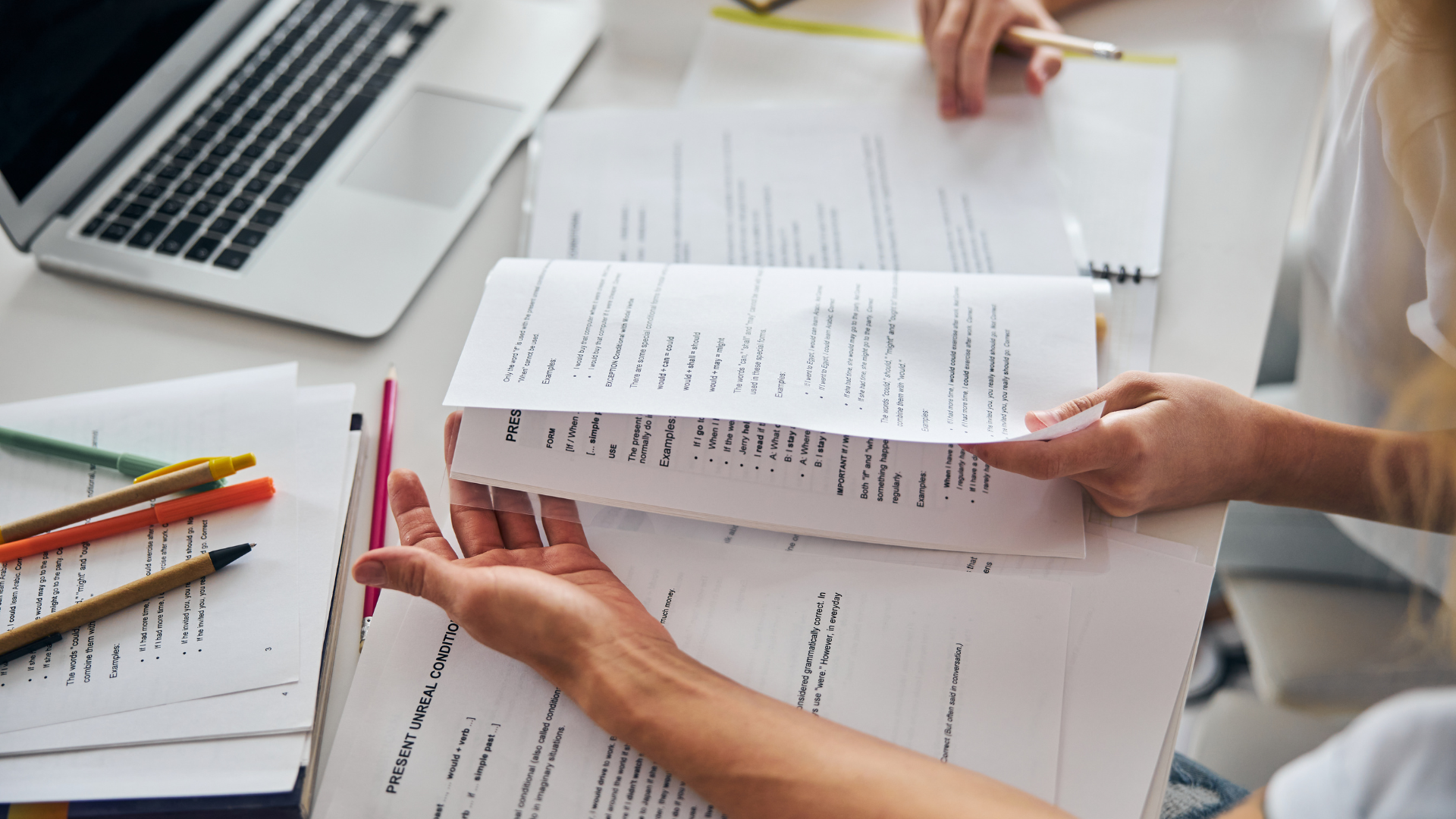 Rejoindre une école de commerce : pourquoi choisir une prépa ?