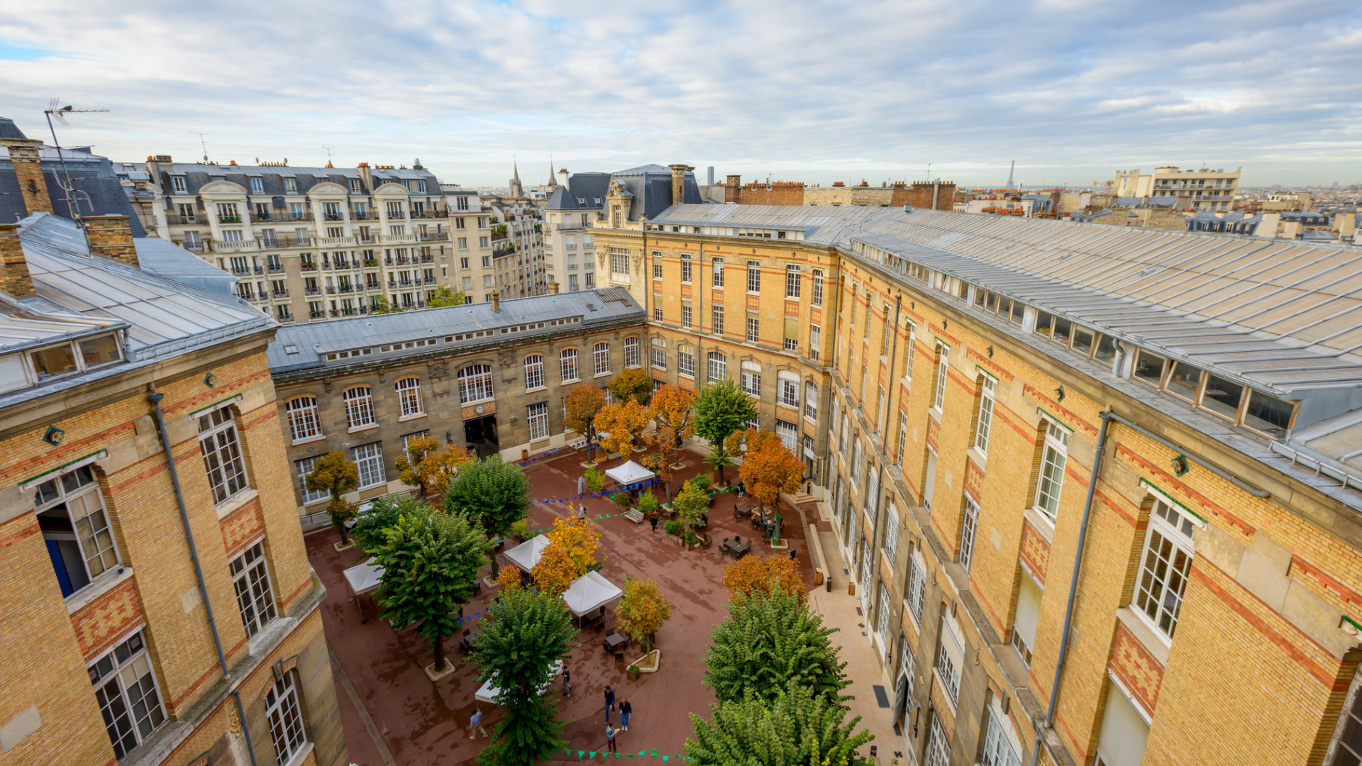 ESCP Extension School lance un programme dédié à l’entrepreneuriat avec Qui Veut Être Mon Associé ? Amplify