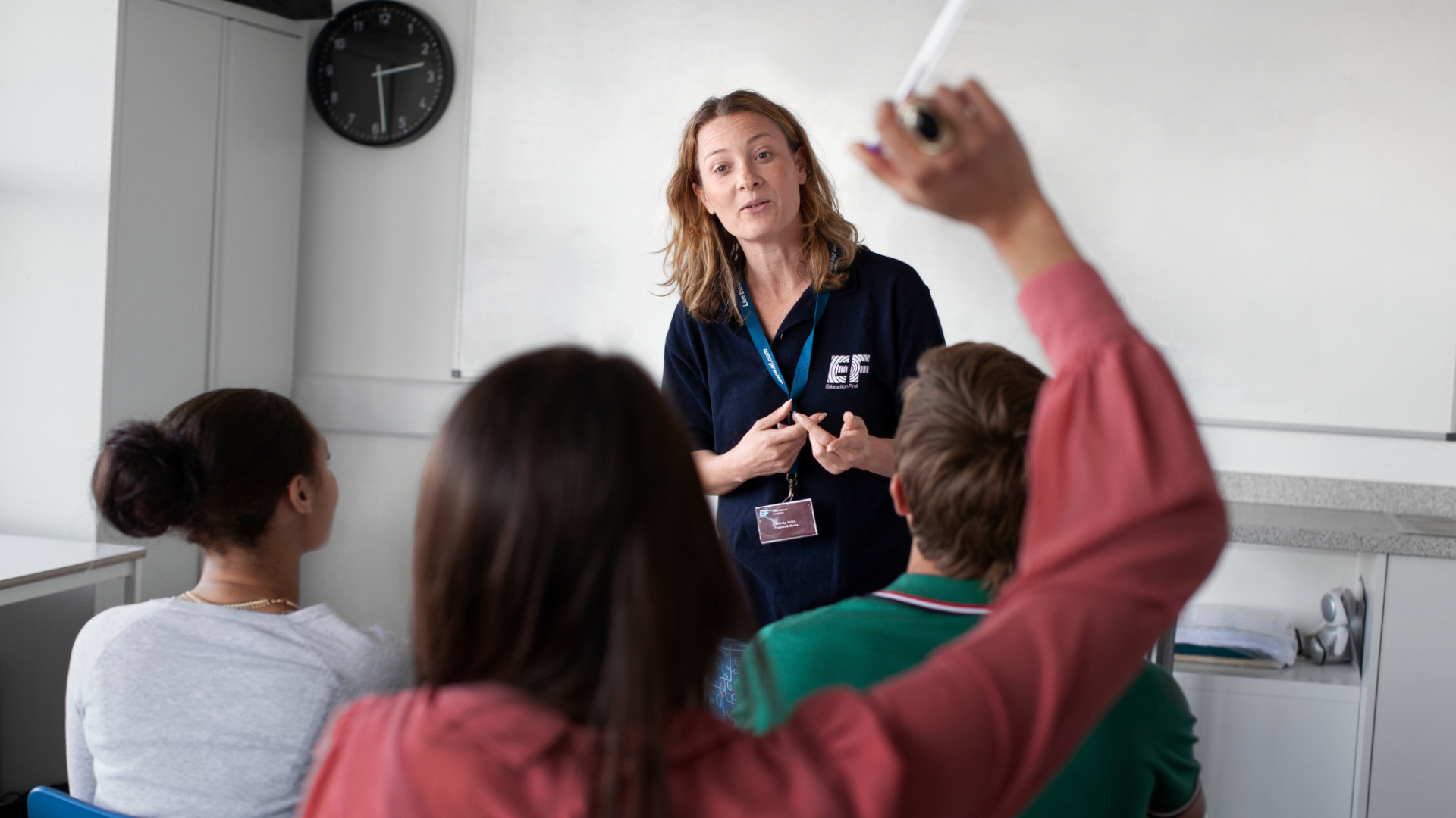 EDUCATION FIRST EXPERIENCE AU DELA COMPETENCES LINGUISTIQUES